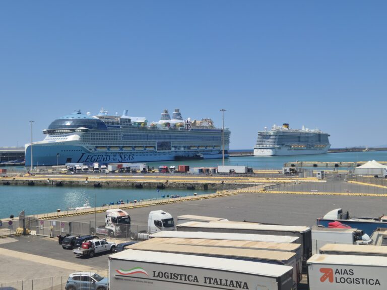 Legend of the Seas (Royal Caribbean) porto Civitavecchia crociere