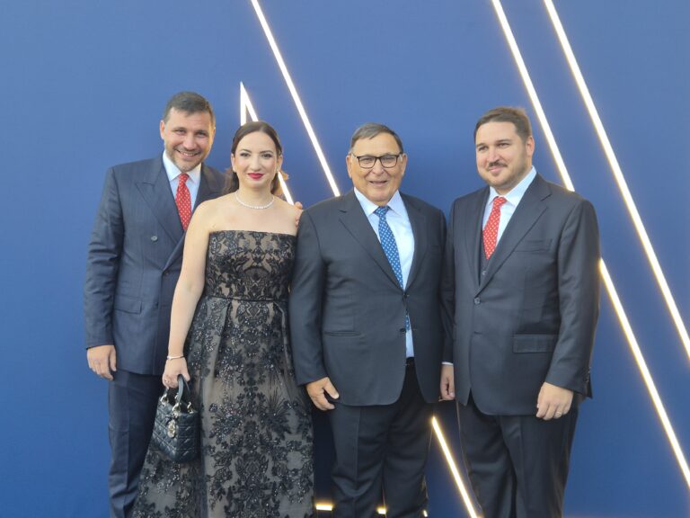 Vincenzo – Laura – Giovanni – Antonello Romeo (Nova Marine Carriers)