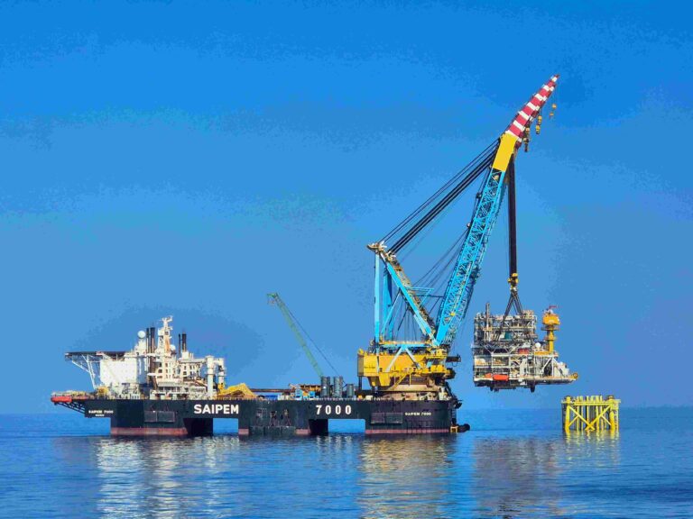 Neptun Deep project_Saipem 7000 installing platform_photo courtesy of Saipem –